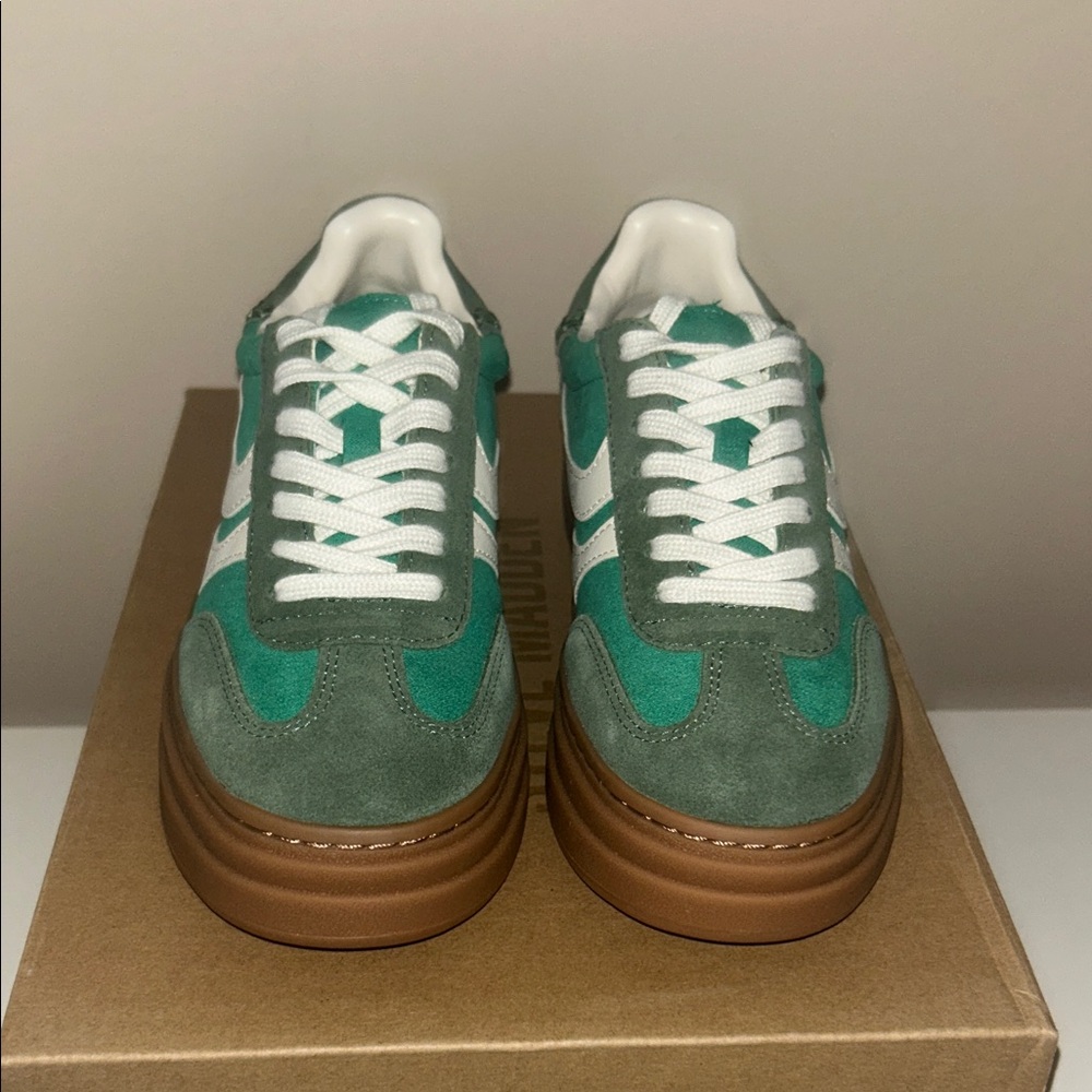 Green and White Women’s Sneakers